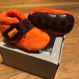 Kid’s Ugg x Reese’s Bixbee